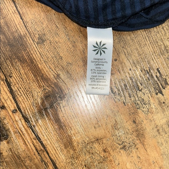 Athleta Women's Black and Blue Striped Tank Top Size small EUC - Picture 4 of 5